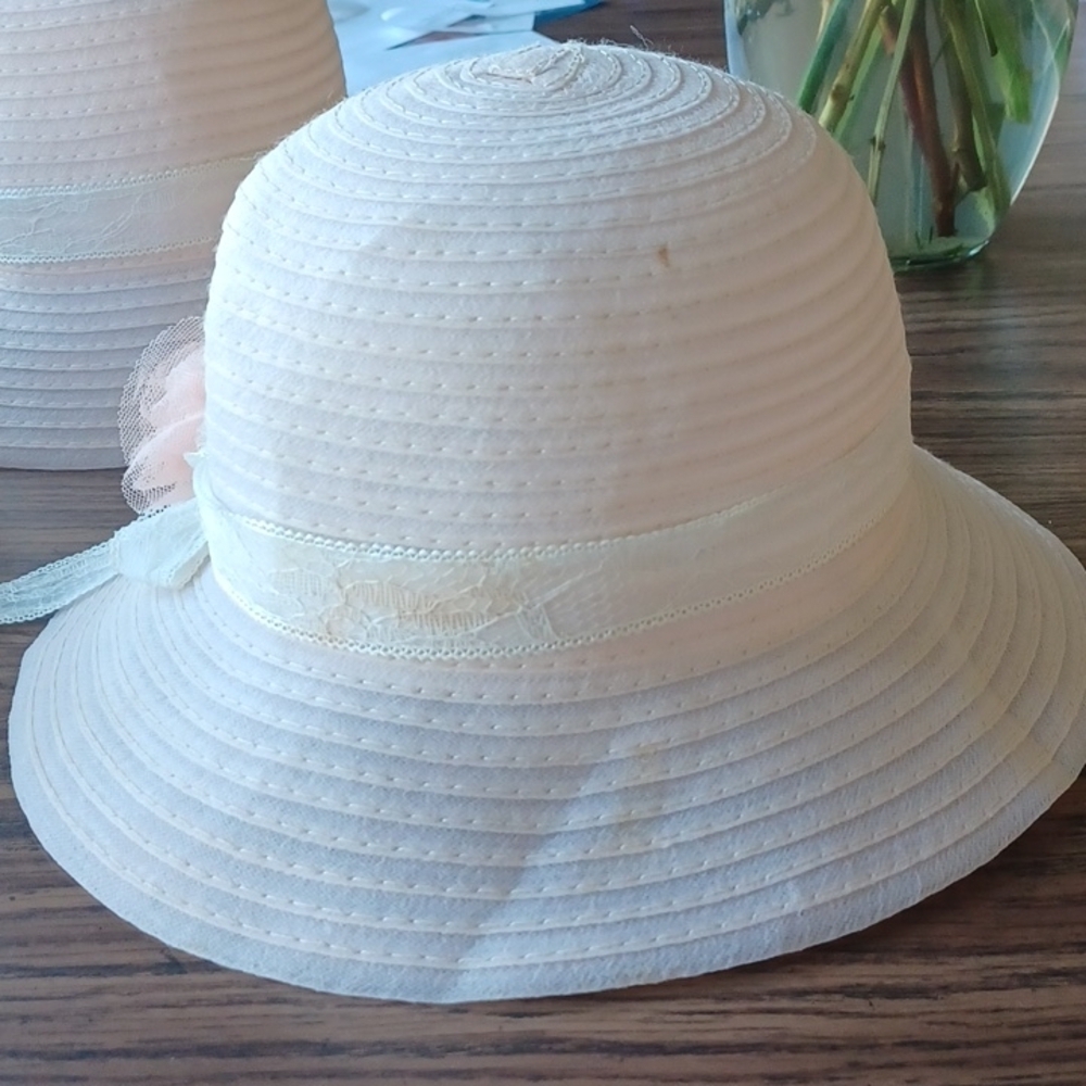 Organza and Lace Hat, pale pink - Picture 2 of 4